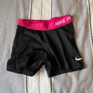 Women’s Nike pro spandex (small)